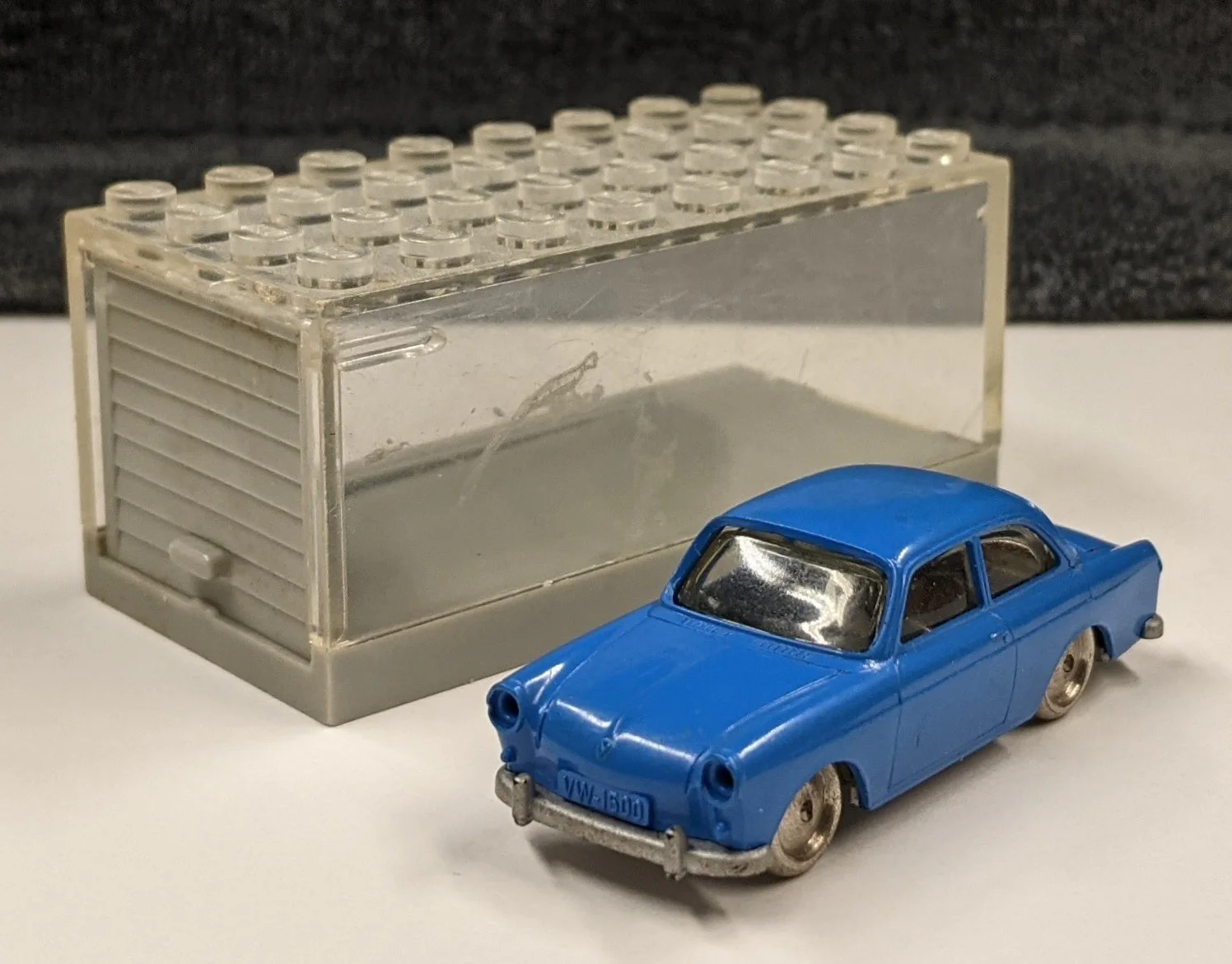 Volkswagen Type 2 T6 Bus (LWB) 乐高 LEGO 667