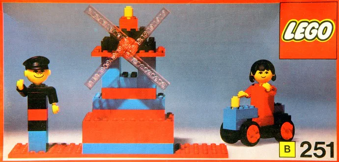 Mill owner and his wife with a windmill. 乐高 LEGO 251