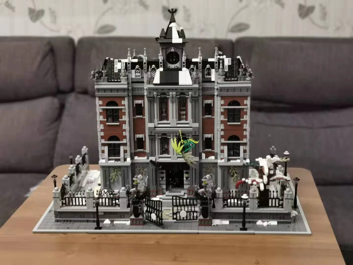 Arkham Asylum Super 18K K128 image 2