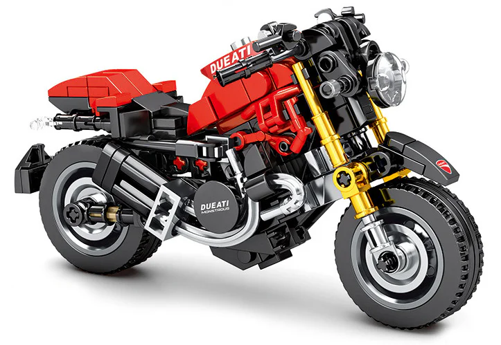 Ducati Monster 821 motorcycle. 雷尔娱乐 50010