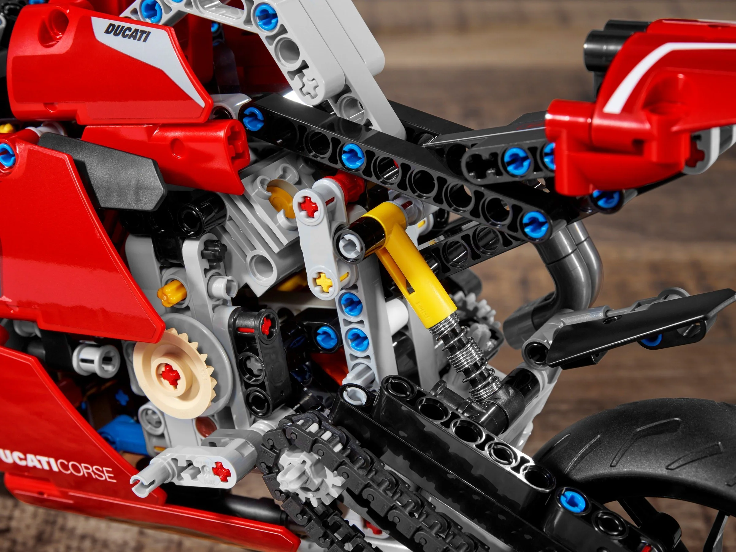 Ducati Panigale V4 R Track Motorcycle 乐博LEBO 10272 image 17
