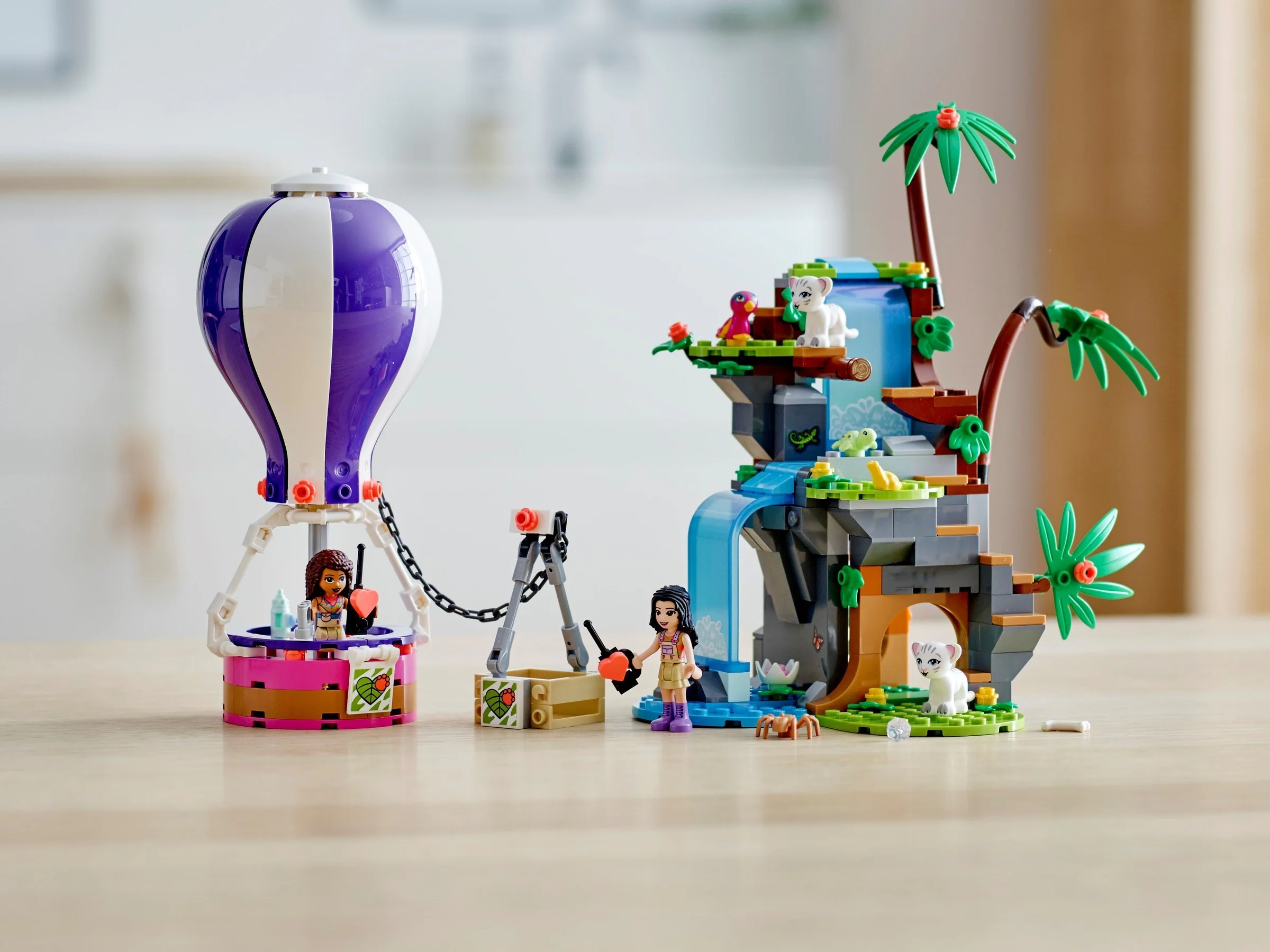 Hot balloon jungle rescue LEGO 41423 image 4