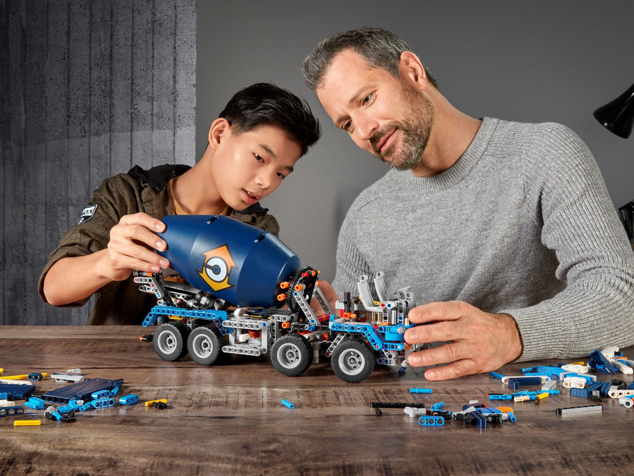 Concrete mixed transport vehicle 乐高 LEGO 42112 image 4