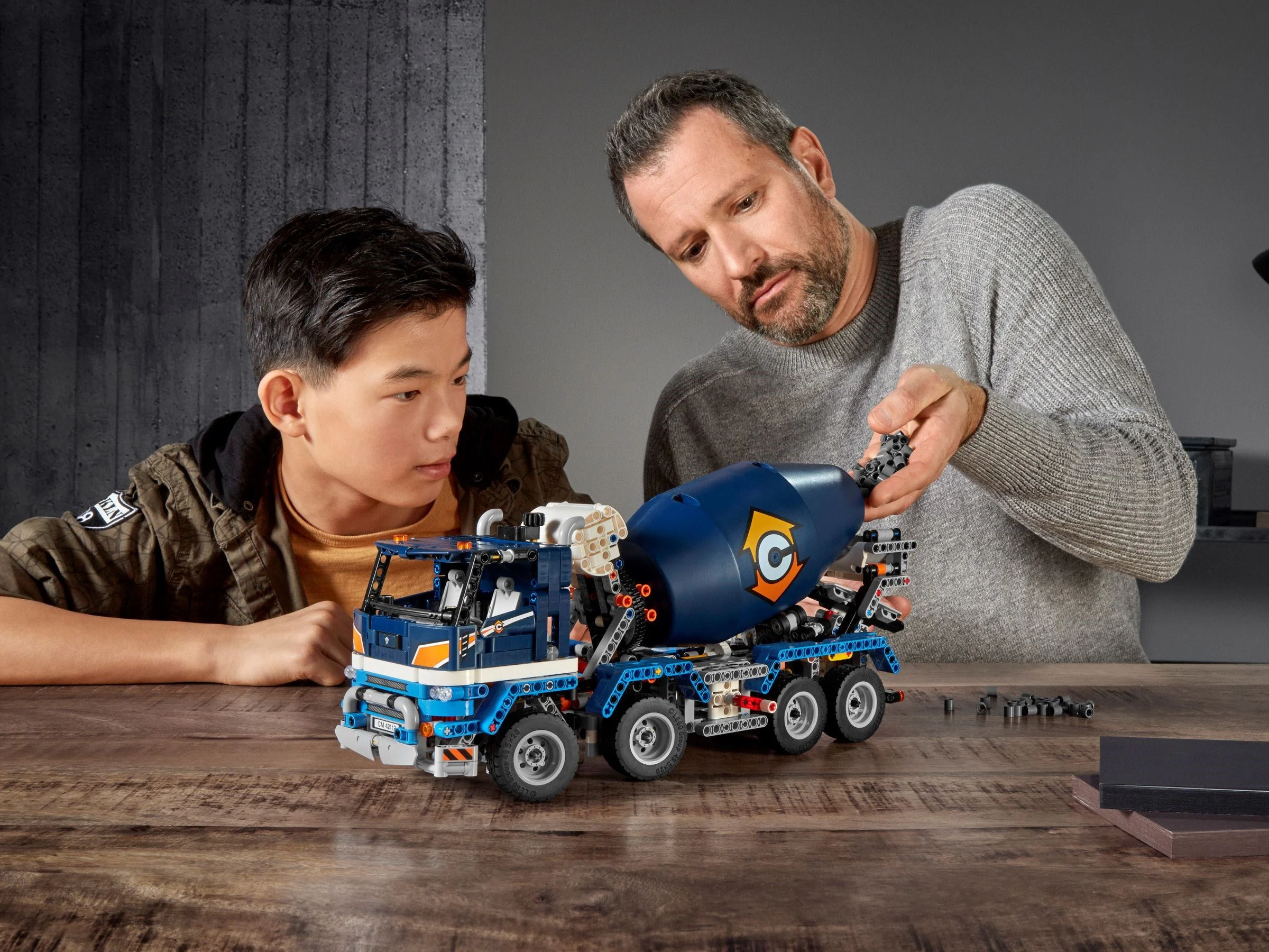 Concrete mixed transport vehicle 乐高 LEGO 42112 image 5