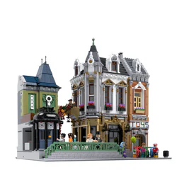Street scene: Toy store square