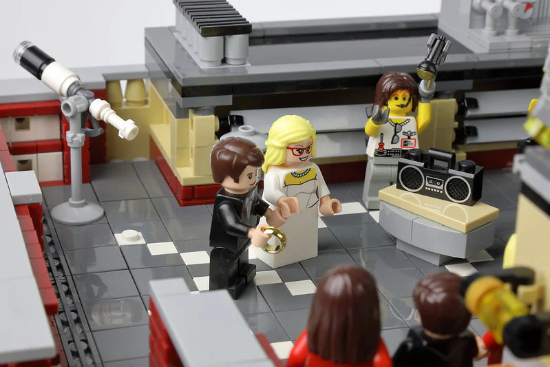 Street scene: Big Bang Theory and Friends themed skyscraper. MOC-34463 image 34