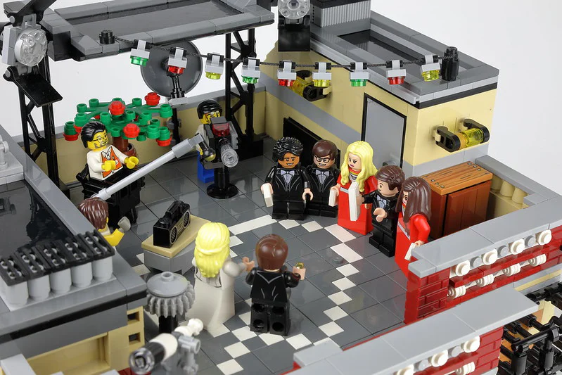 Street scene: Big Bang Theory and Friends themed skyscraper. MOC-34463 image 41