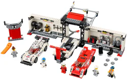 Porsche 919 Hybrid and 917K Service Station