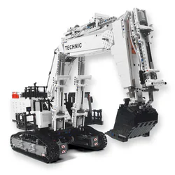 Architectural: Excavator 1:17