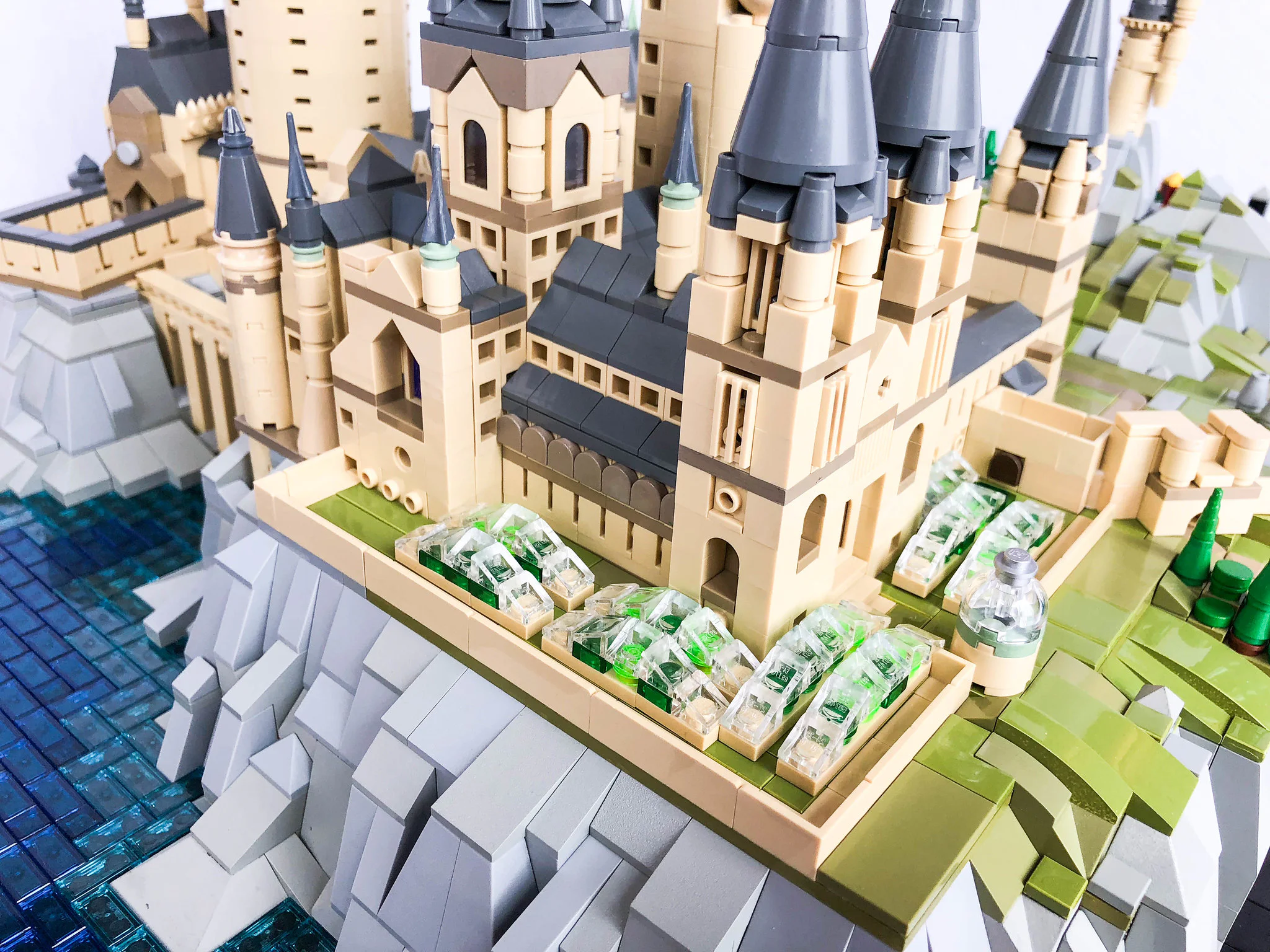 Miniature Version of Hogwarts Magic School 宇星模王 MOULDKING 22004 image 24