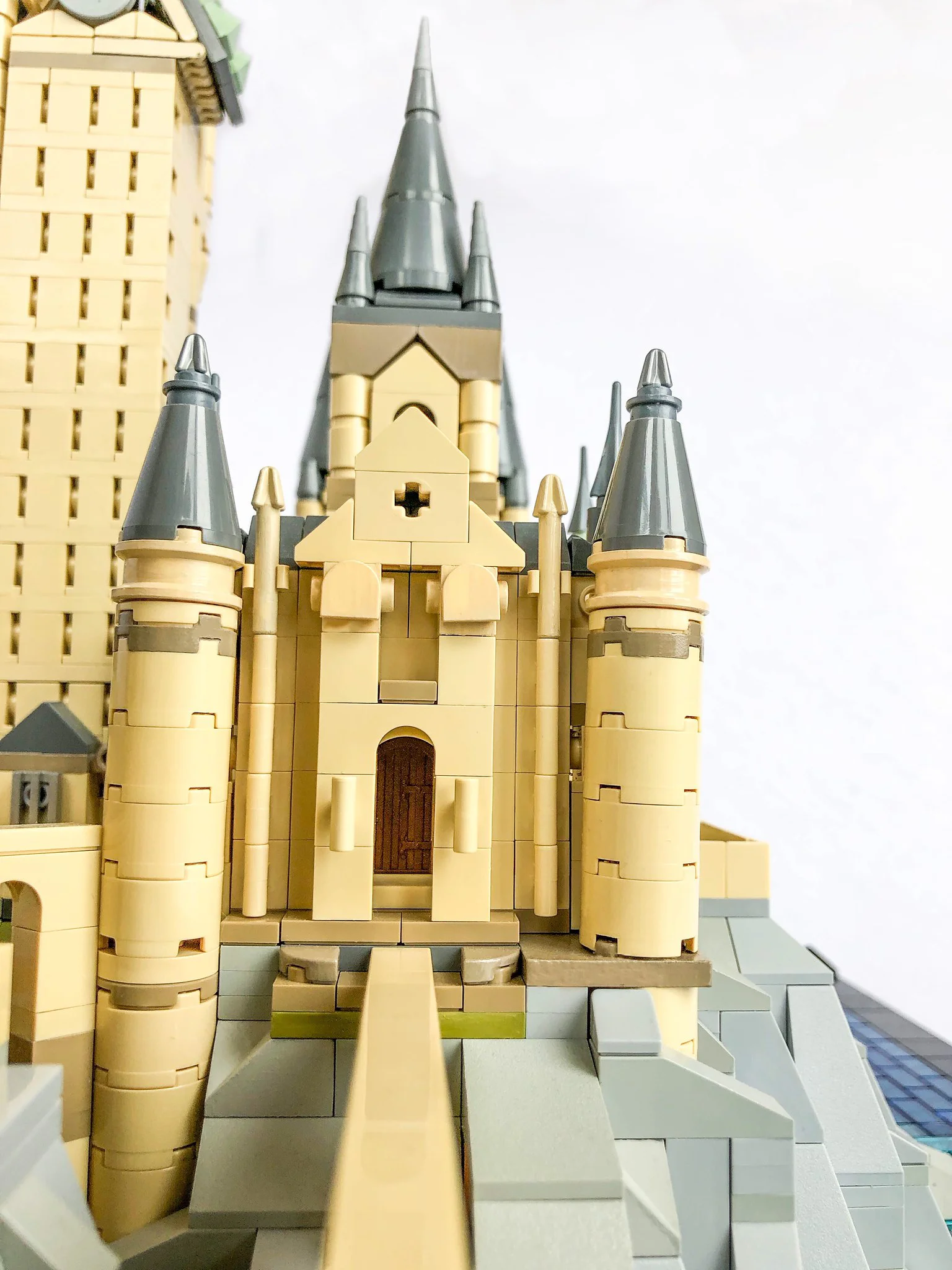 Miniature Version of Hogwarts Magic School 宇星模王 MOULDKING 22004 image 30