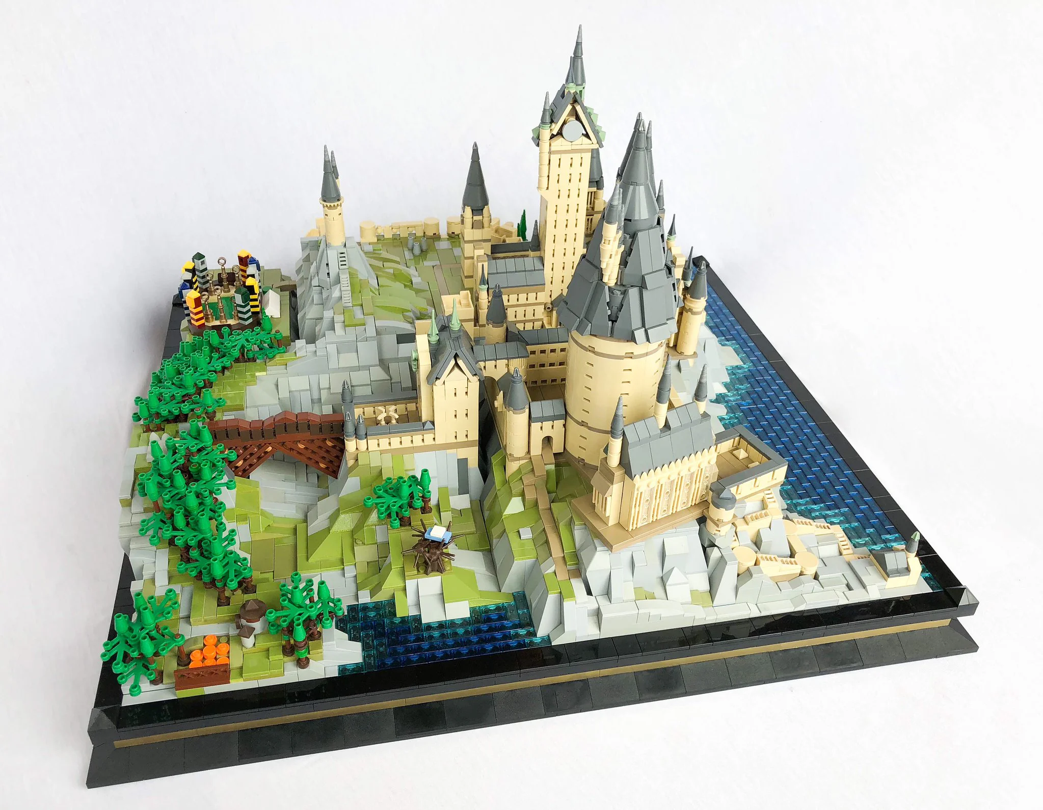 Miniature Version of Hogwarts Magic School 宇星模王 MOULDKING 22004 image 42