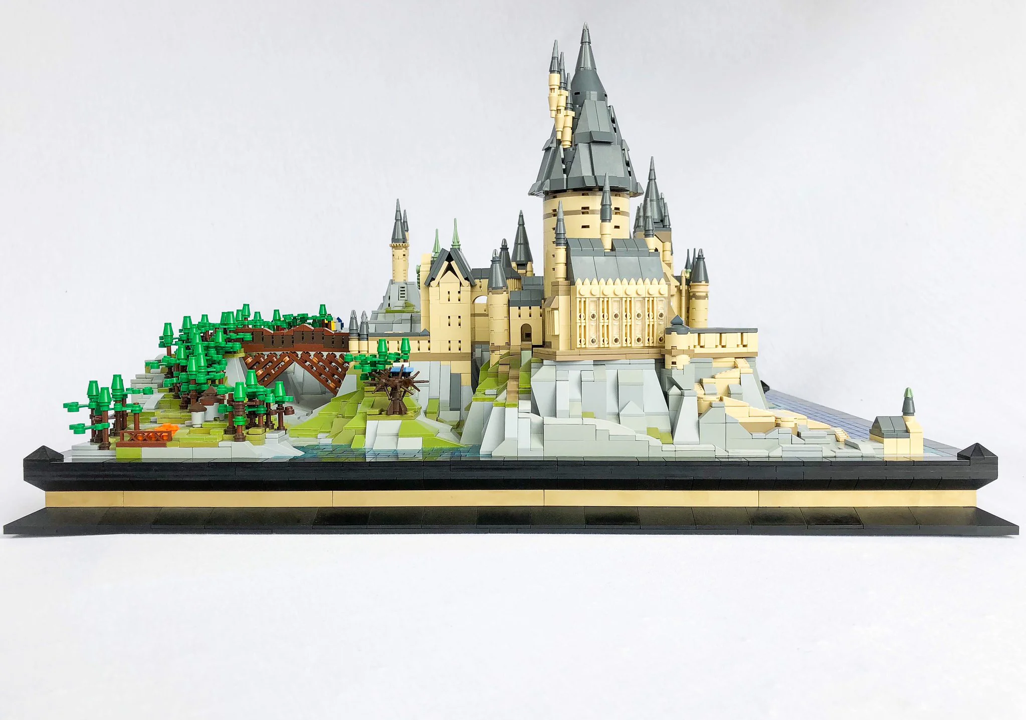 Miniature Version of Hogwarts Magic School 宇星模王 MOULDKING 22004 image 47