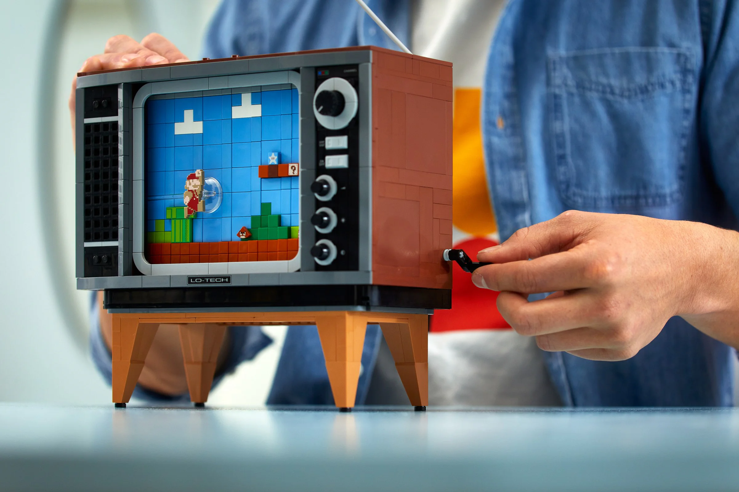 Super Mario: NES Game Console 1995 71724 image 24