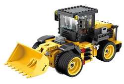 Remote-Controlled Truck for Building Block Engineering