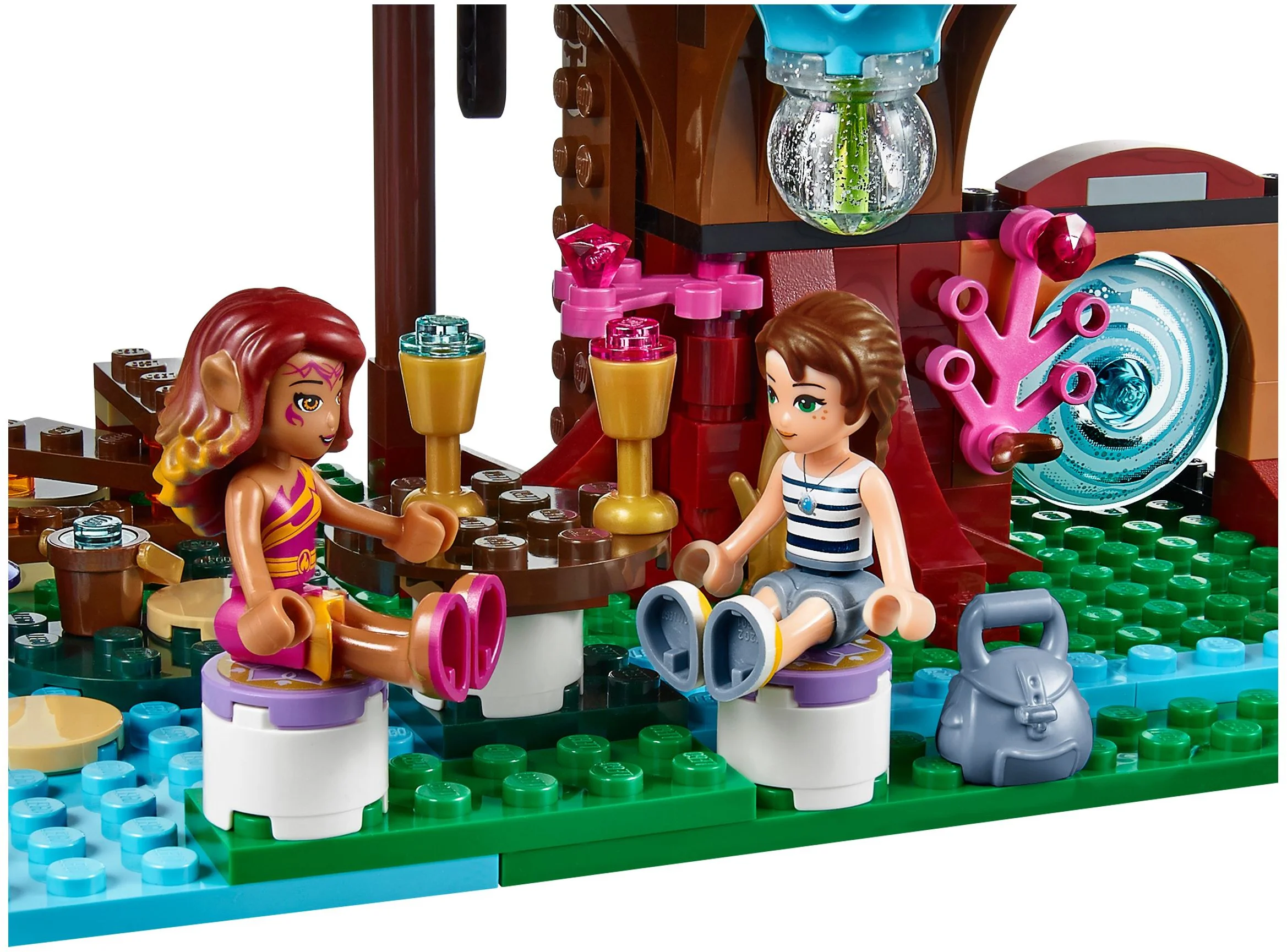 Elves: The treetops of the elves have hidden houses 乐高 LEGO 41075 image 6