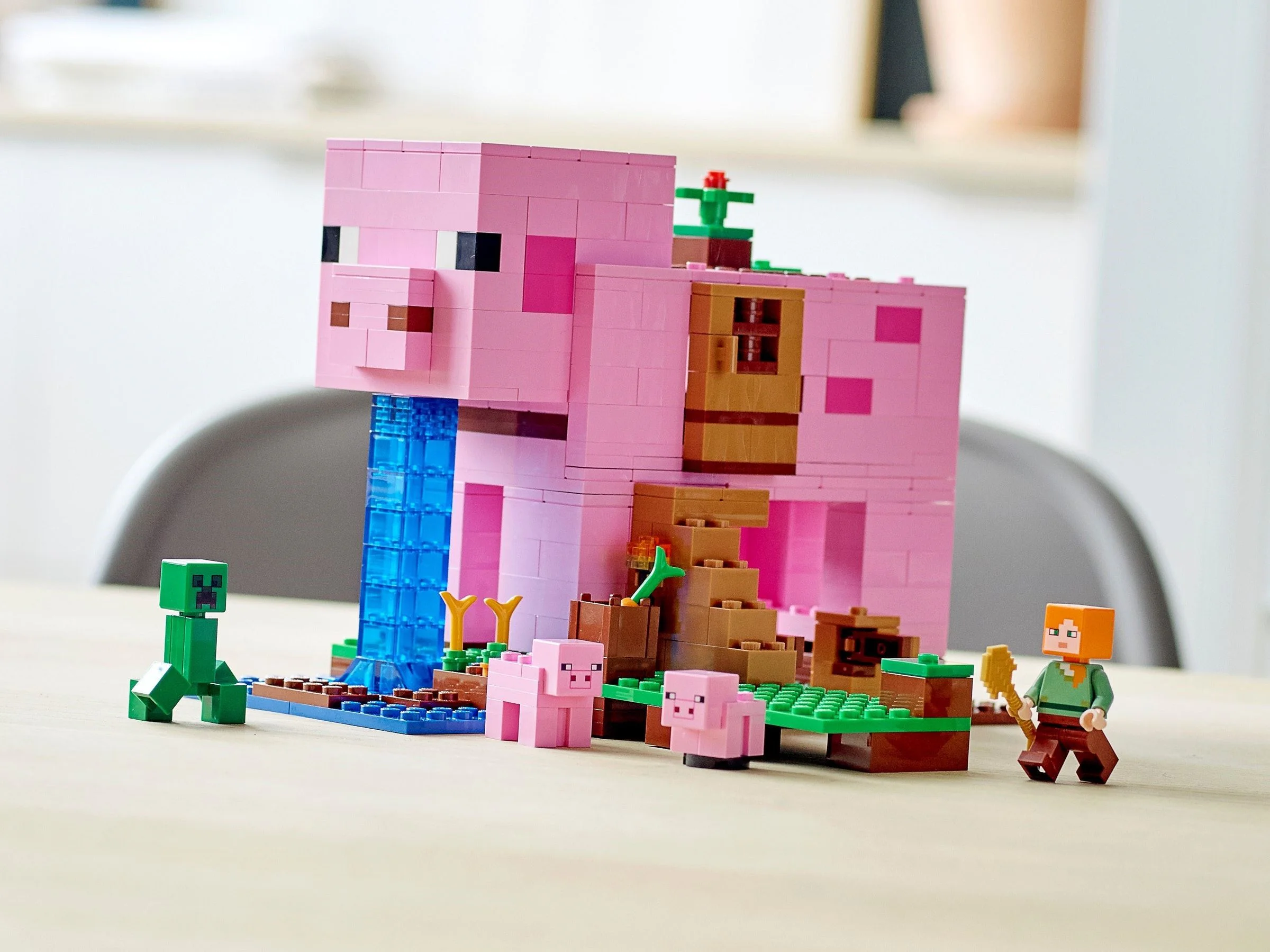 My World: Piggy House 841 image 3