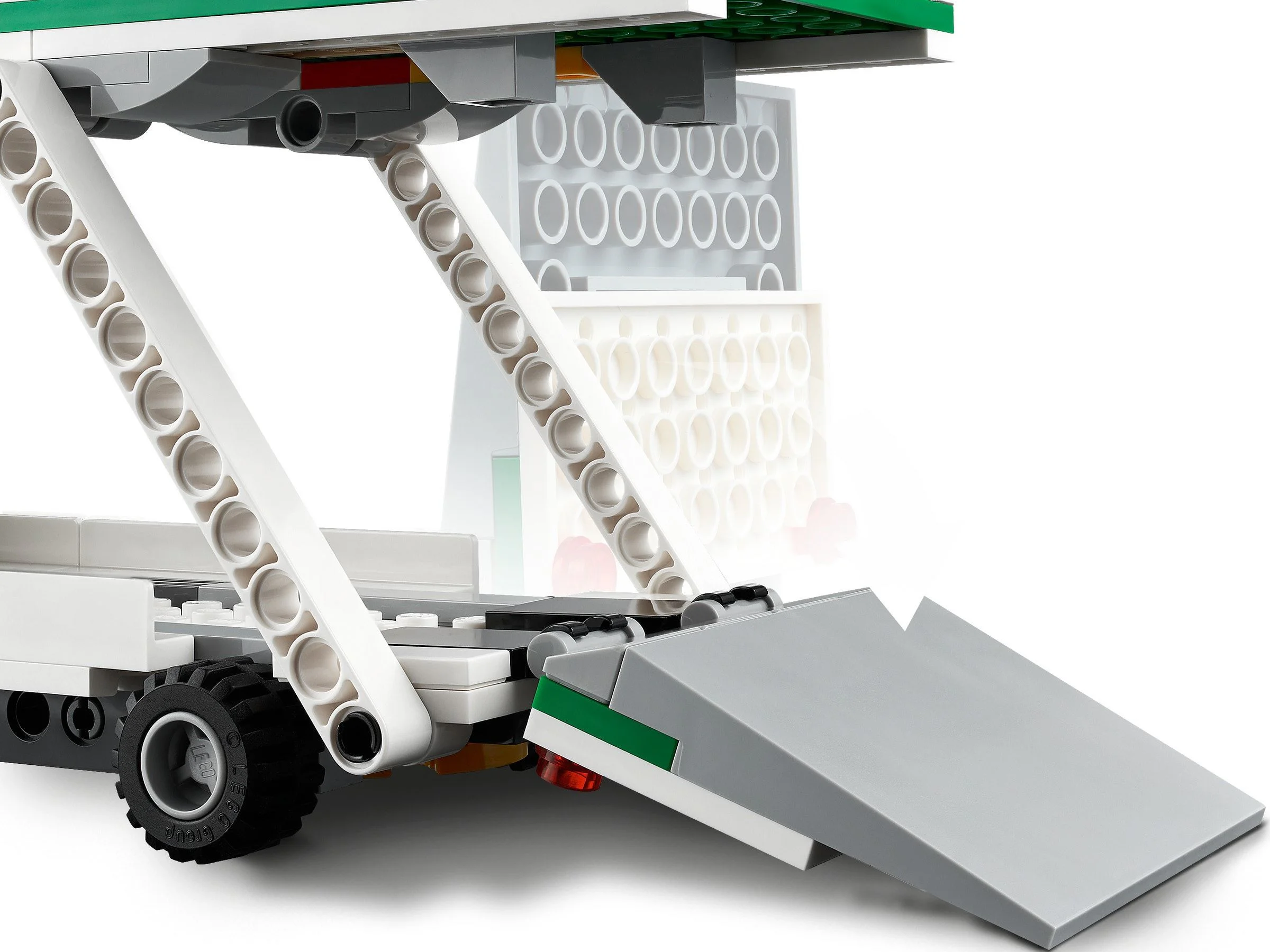 Vehicular transportation vehicle. 60067 image 11