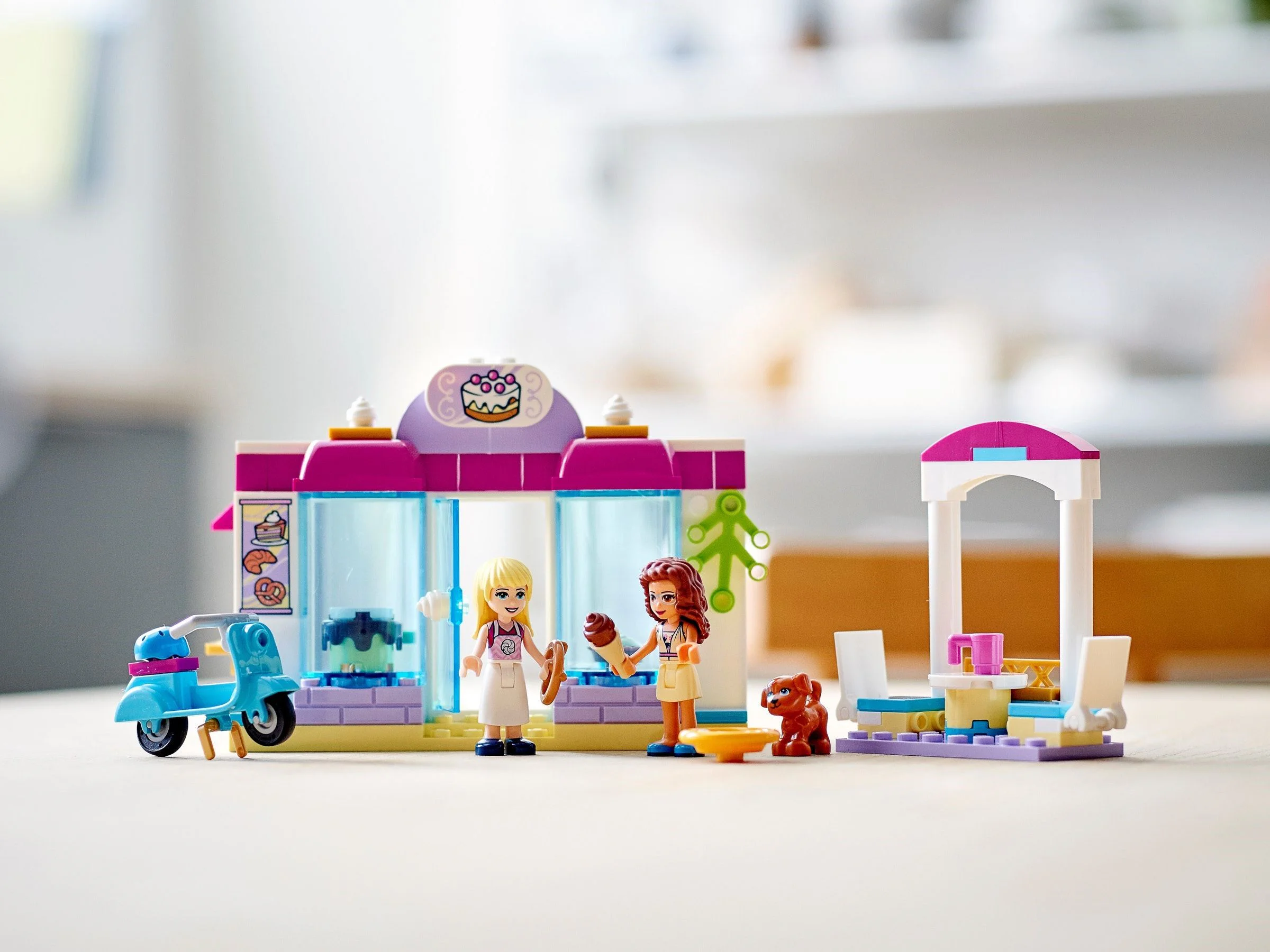 Good friend: Heart Lake bakery 乐高 LEGO 41440 image 2
