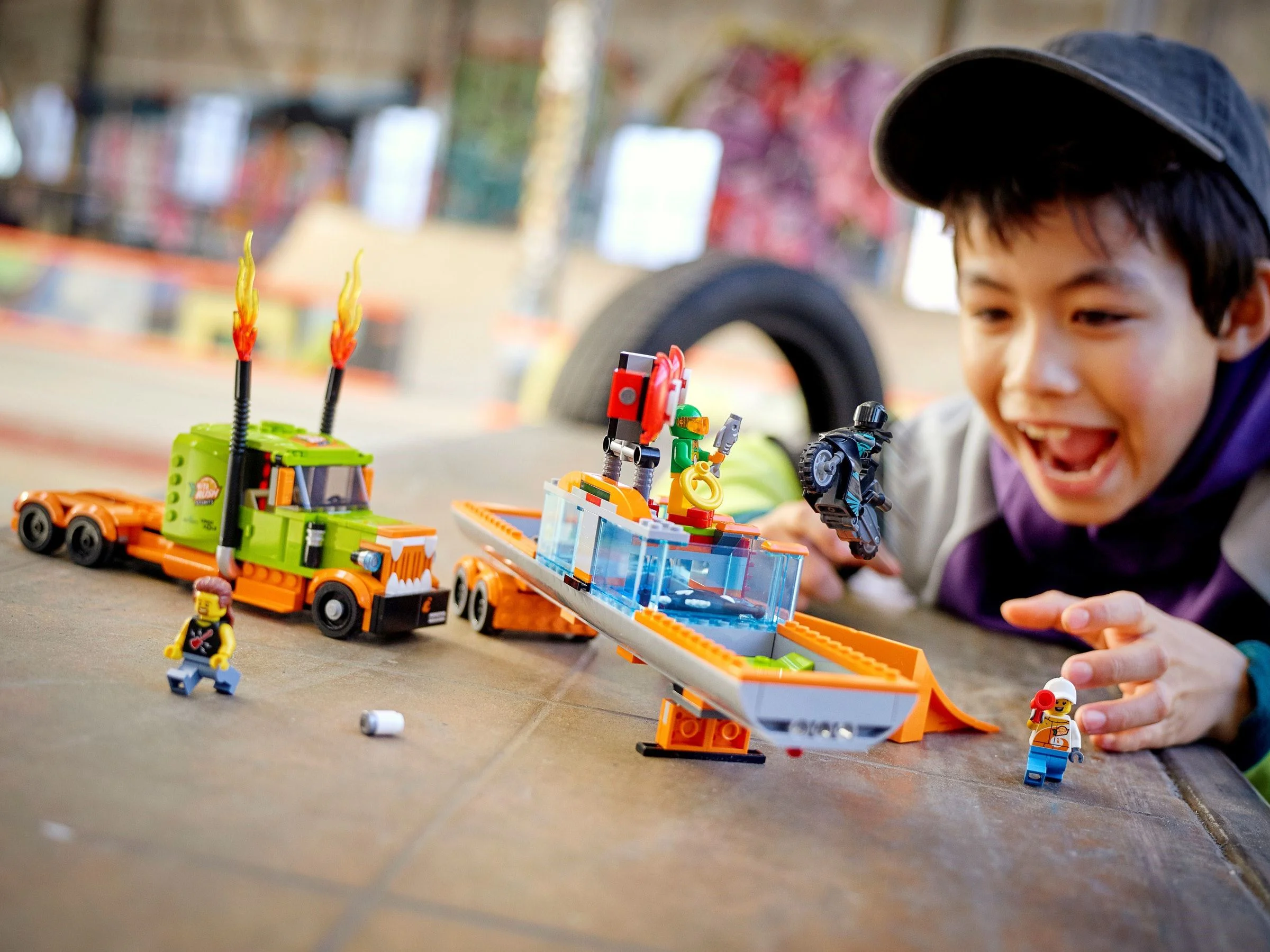 Specialities: Truck stunts 乐高 LEGO 60294 image 2