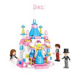 Windsor Castle's Ice Season: Snow Snow Castle Celebration 8