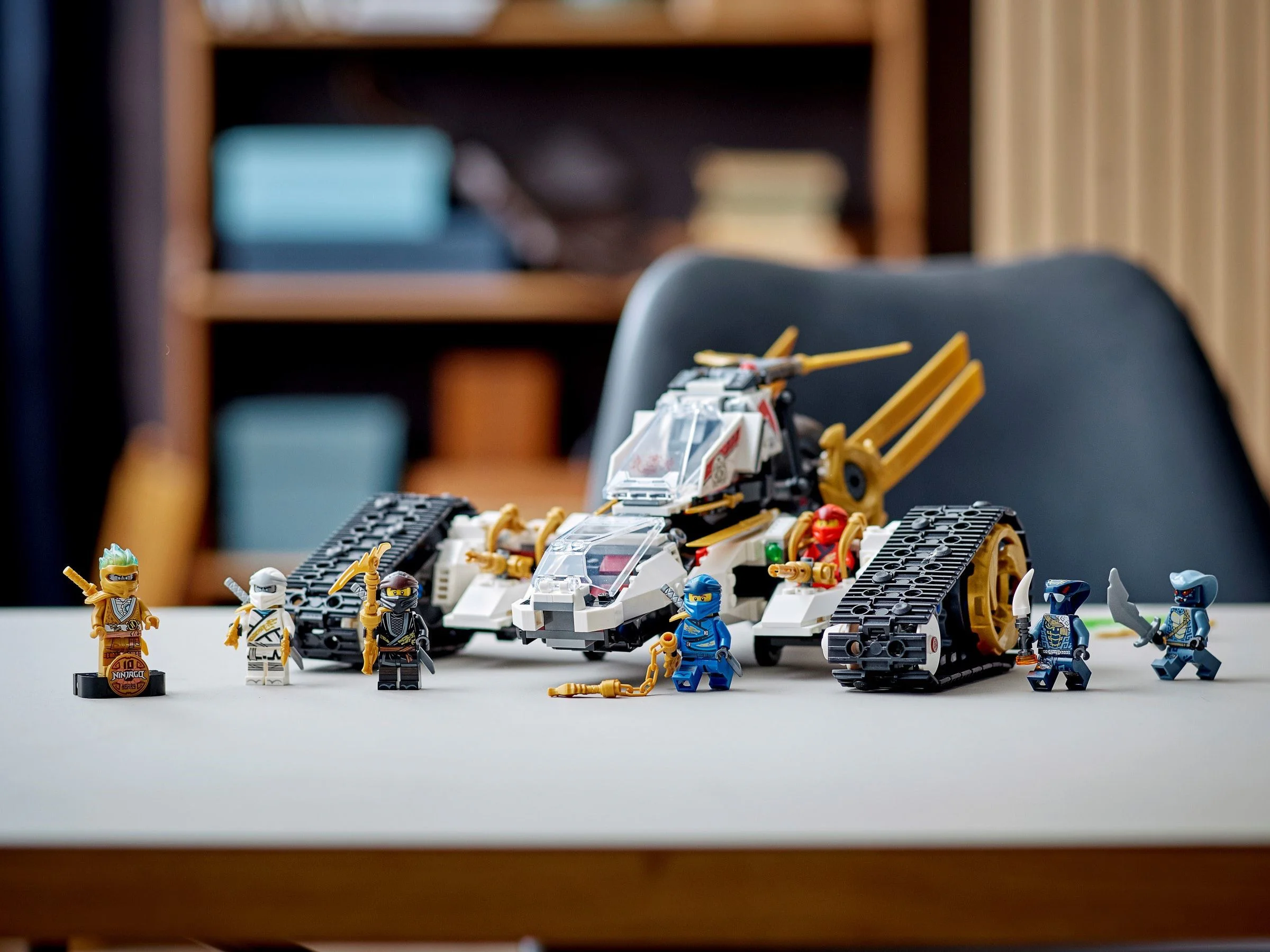 "Hyper-Speed Pursuit Tank: Legacy" 60081 image 3
