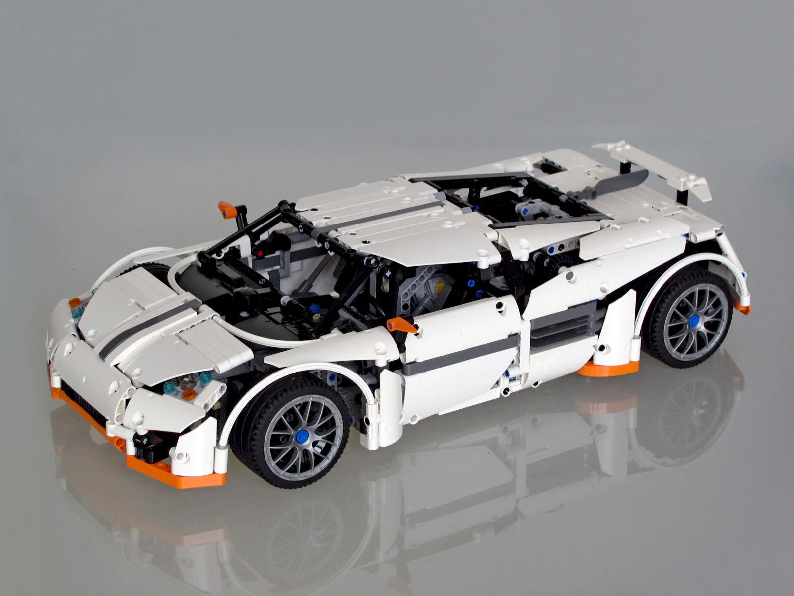 Predator Super Sports Car MOC-2811 image 2