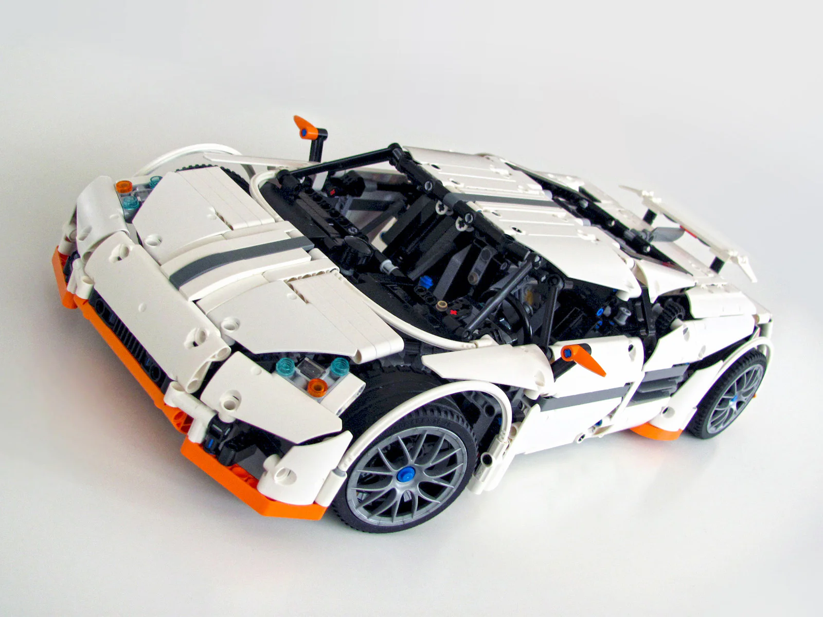 Predator Super Sports Car MOC-2811 image 4