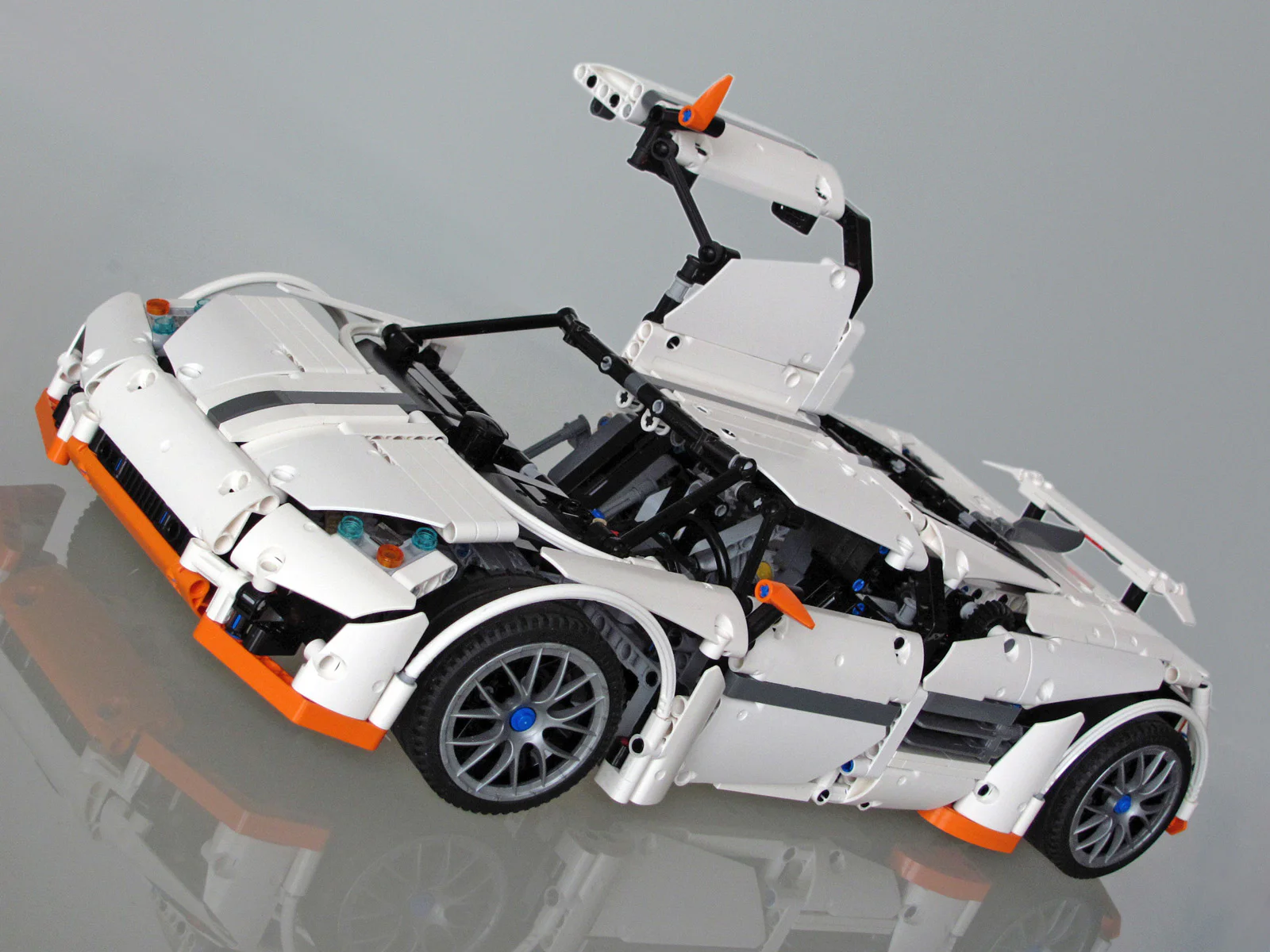 Predator Super Sports Car MOC-2811 image 18