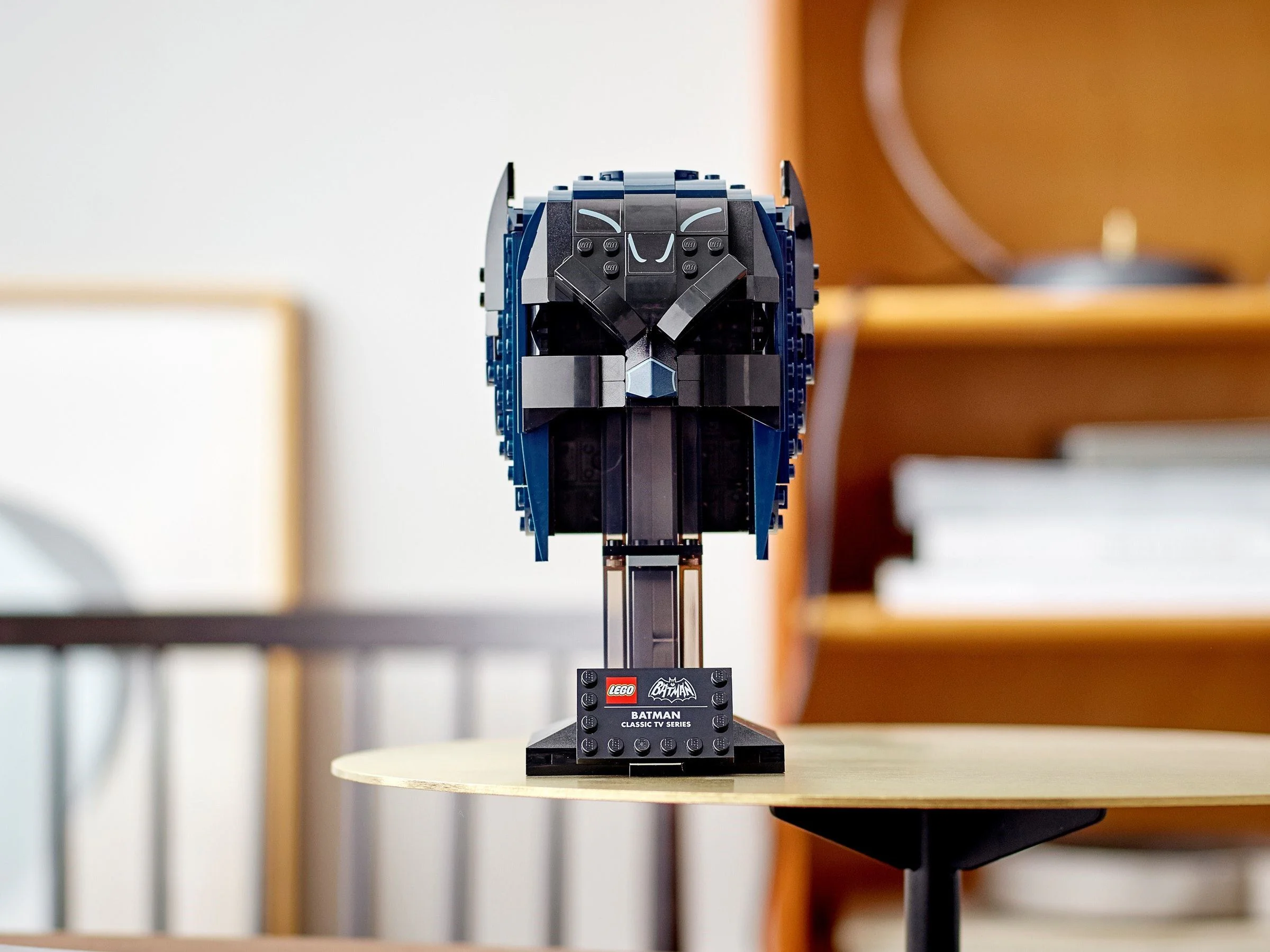 Classic Batman TV mask LEGO 76238 image 4