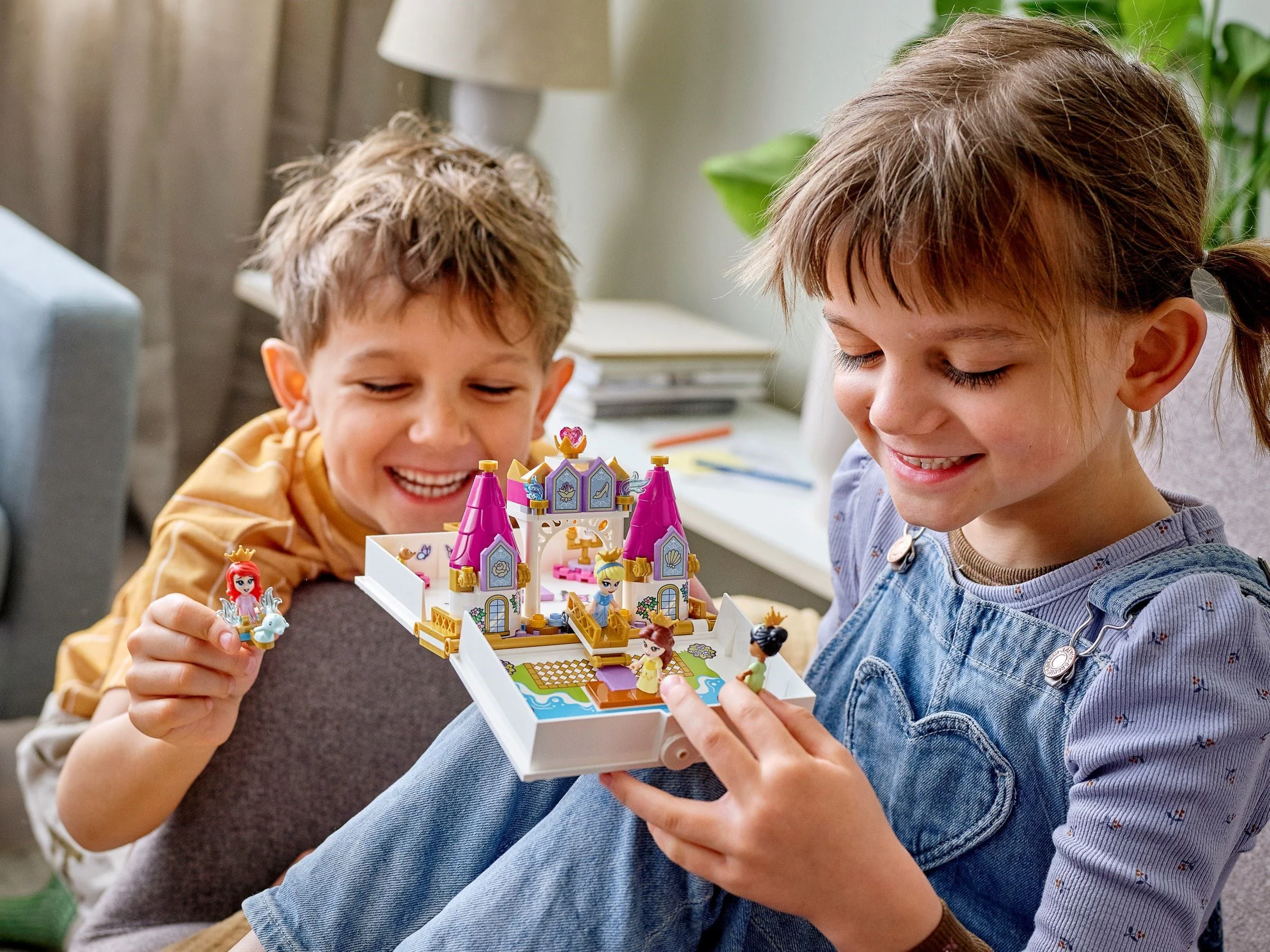 Little mermaids, Belle, Cinderella and Tiana's storybooks take great risk 乐高 LEGO 43193 image 6