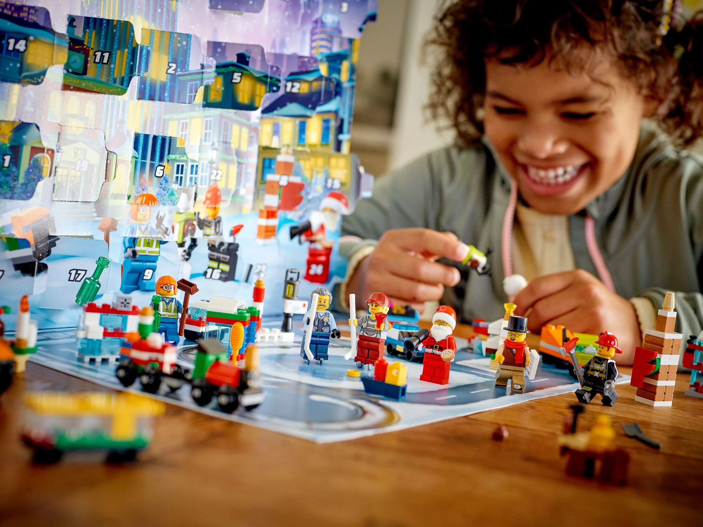City Christmas Last Calendar 2021 乐高 LEGO 60303 image 7