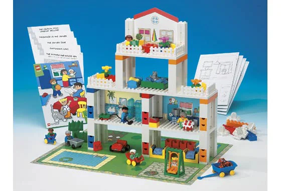 It's a video game room 乐高 LEGO 9130