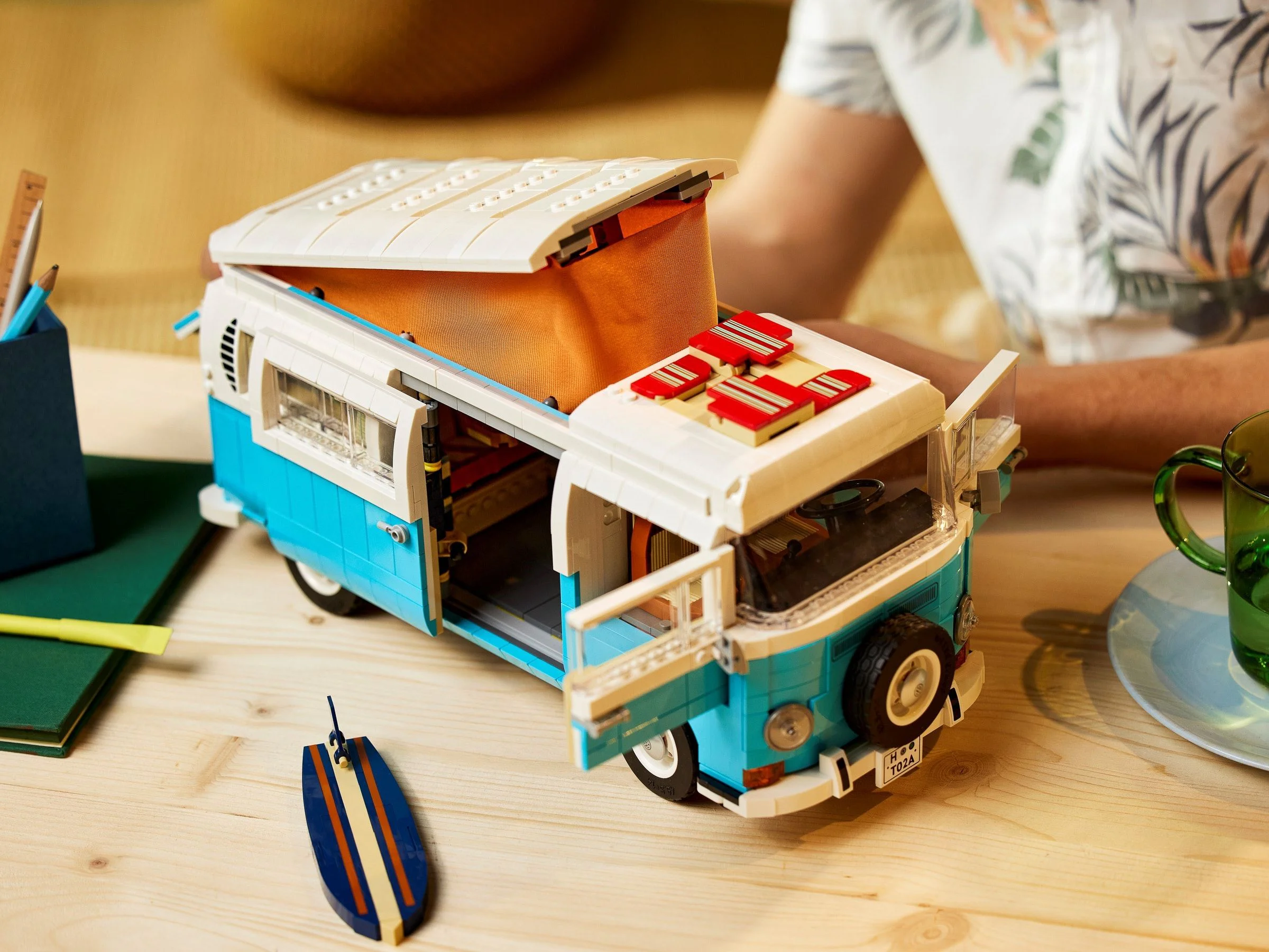 MASS T2 CAMPER 乐高 LEGO 10279 image 5