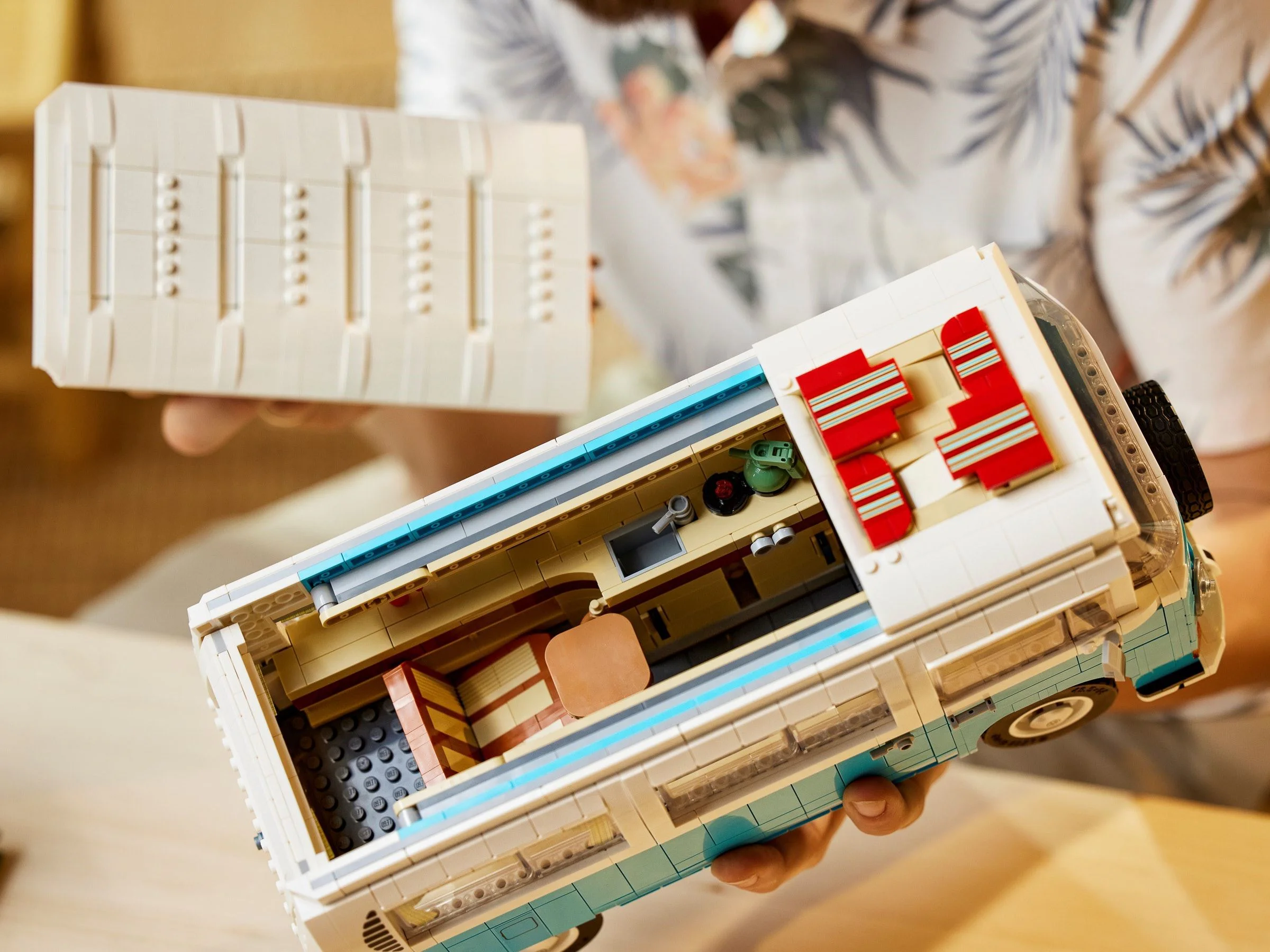 MASS T2 CAMPER 乐高 LEGO 10279 image 8