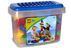 Large-scale construction of bucket