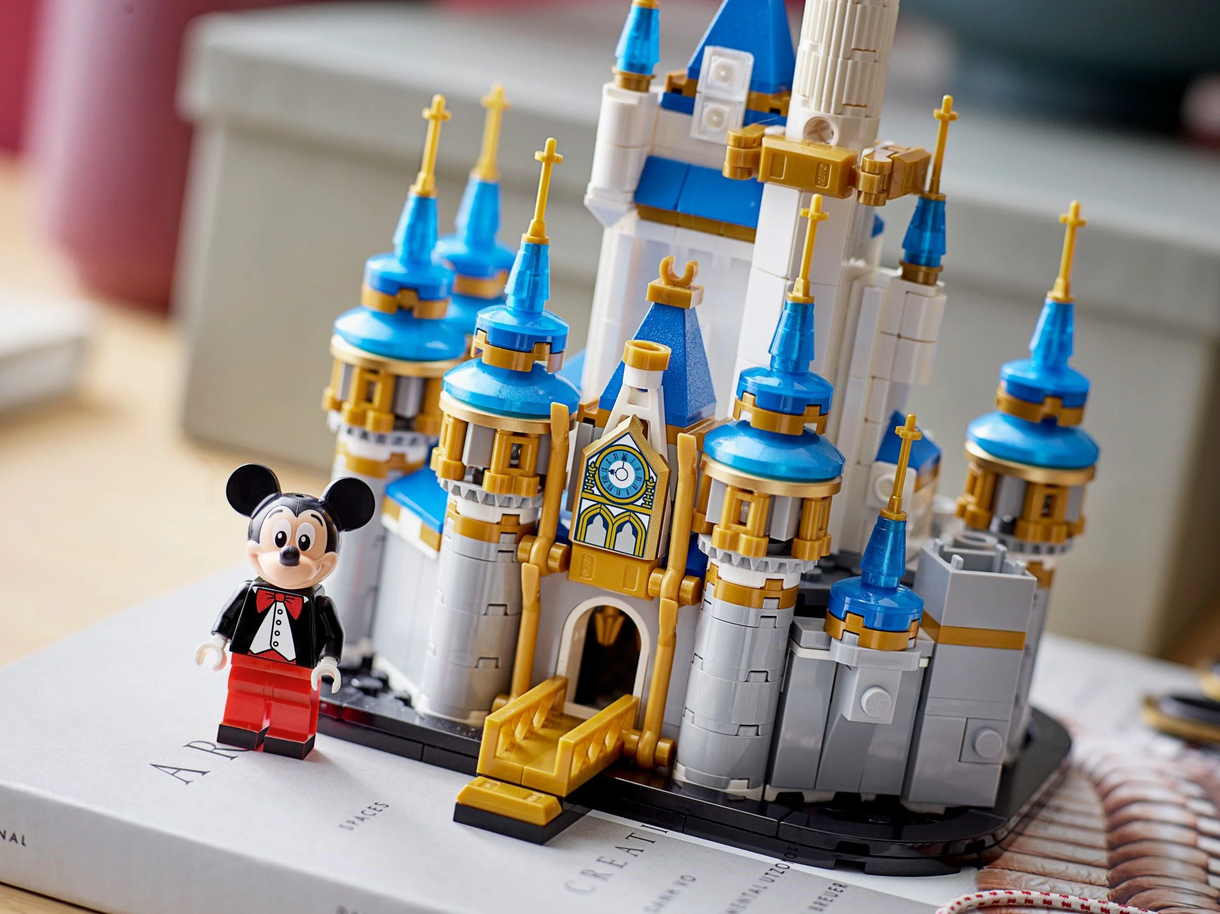 Mini Disney Castle 60151 image 8