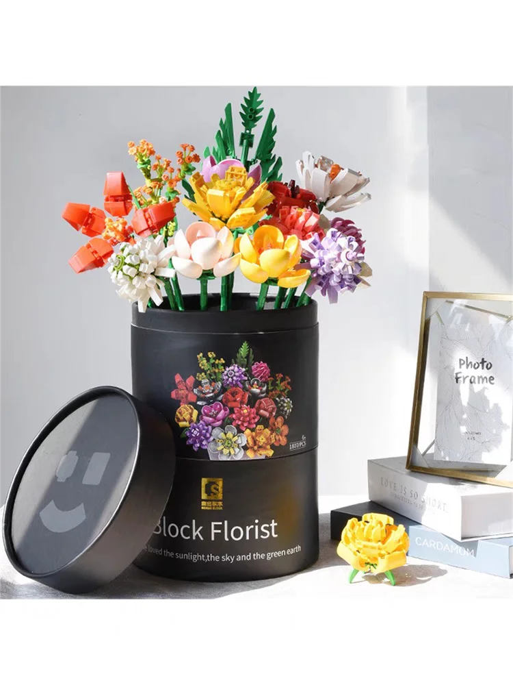 Bouquet of flowers from Sam's store. 森宝 SEMBO 601233A image 1