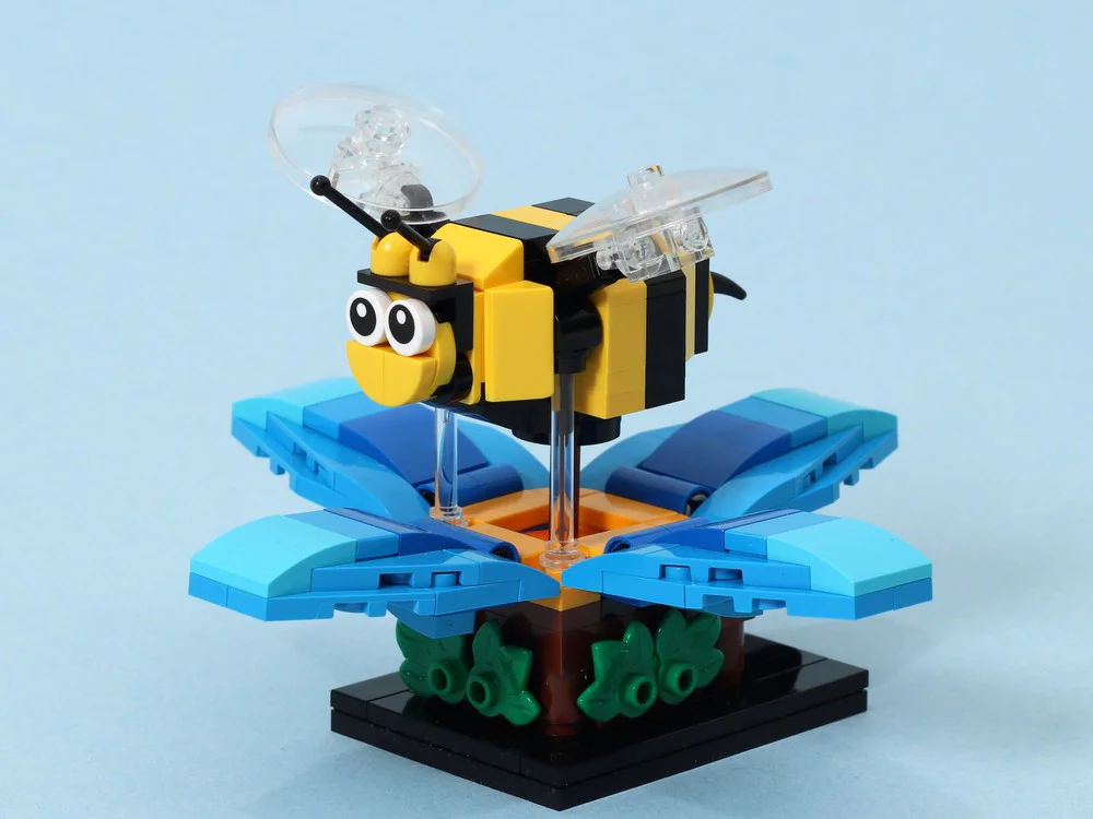 Little Honey Bee That Can Fly 酷玩潮 01