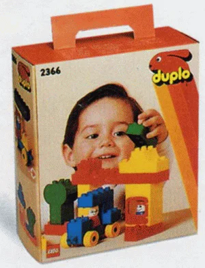 English translation:

Basic Set: Home and Vehicle 乐高 LEGO 2366 image 1