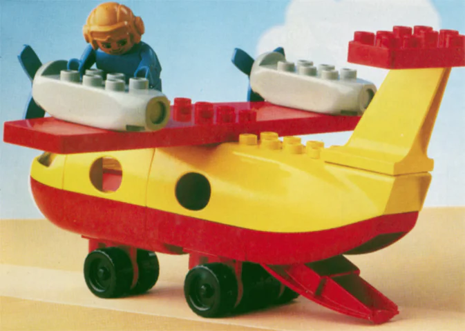 Large airplane. 乐高 LEGO 2641-2 image 2