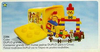 Acrobatic troupe builds a pyramid box. 乐高 LEGO 2386