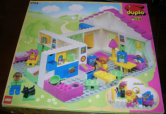 The house LEGO 2794 image 2