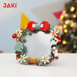 Desktop Collapse: Christmas Mirror