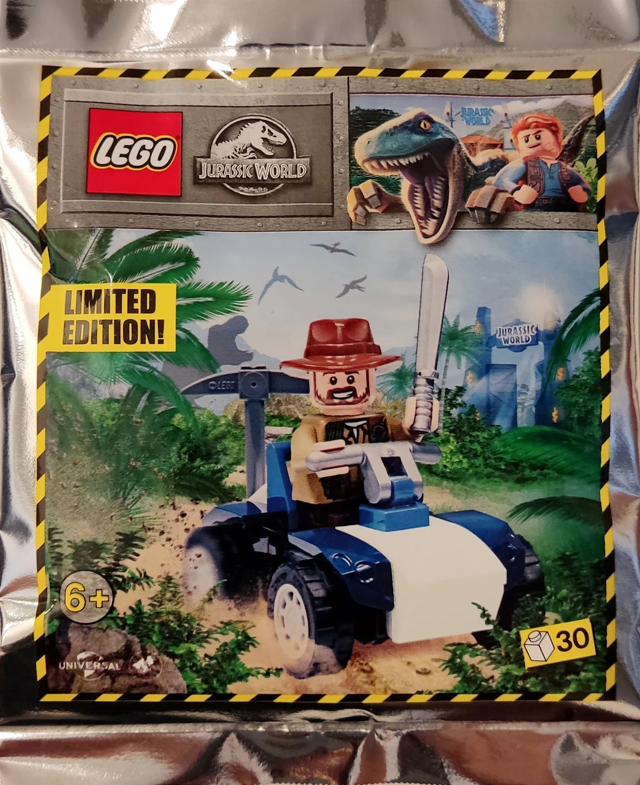 Sinjin Prescott and his taxi driver. 乐高 LEGO 122116 image 1