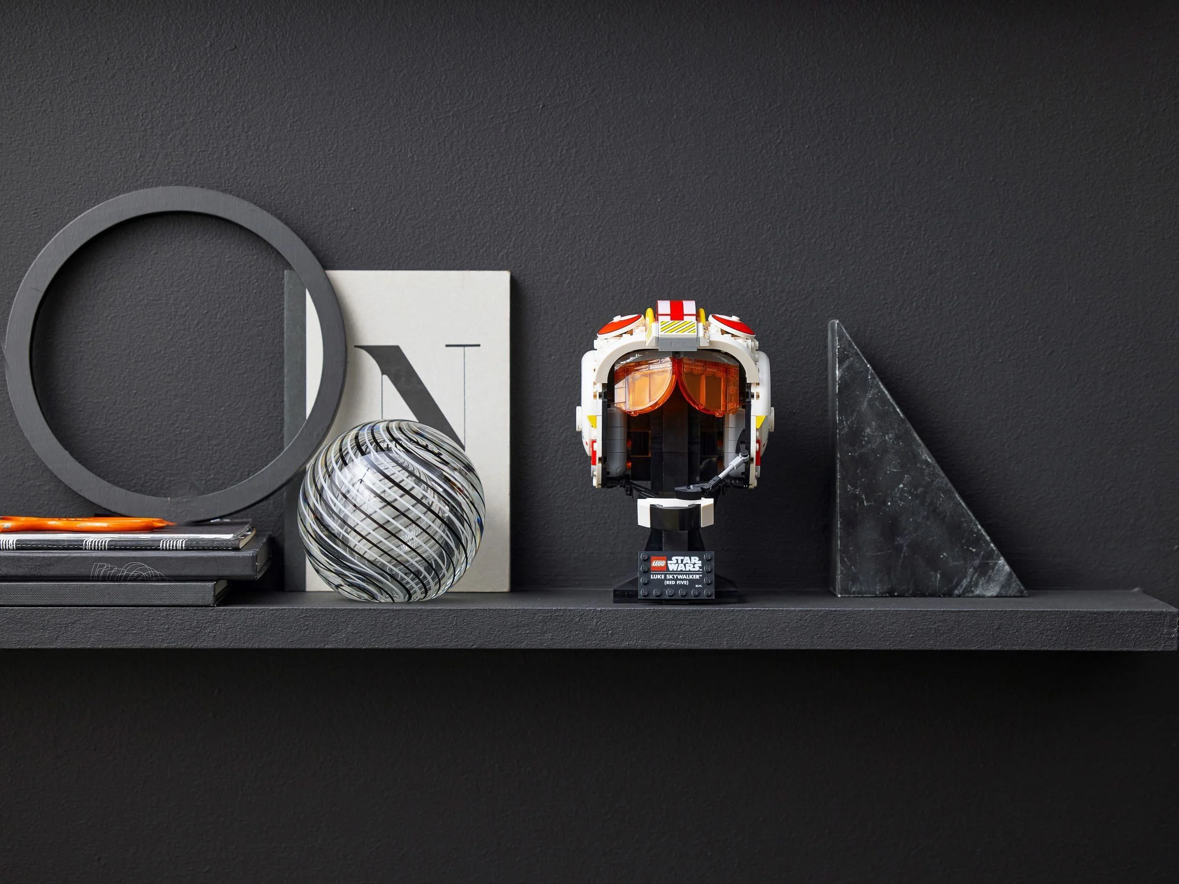 Luke Skywalker (Red V) pilot helmet 乐高 LEGO 75327 image 5