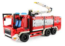 Master Craftsman: Fire Engine with Water Cannon