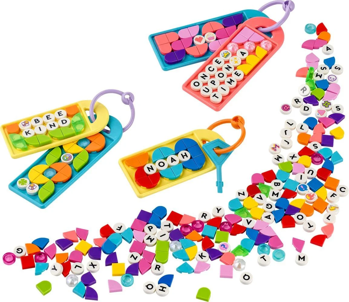 - Letter spelling 乐高 LEGO 41949
