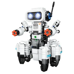 Momentum Bricker: Sky Rainbow Six-foot Robot