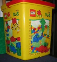 Piecing together a tub. 乐高 LEGO 7969 image 1